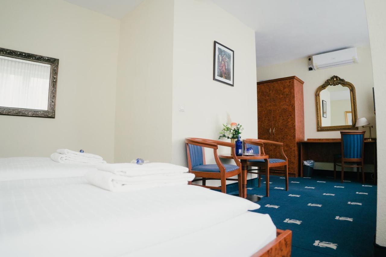 Altstadt St. Georg Hotel Dusseldorf